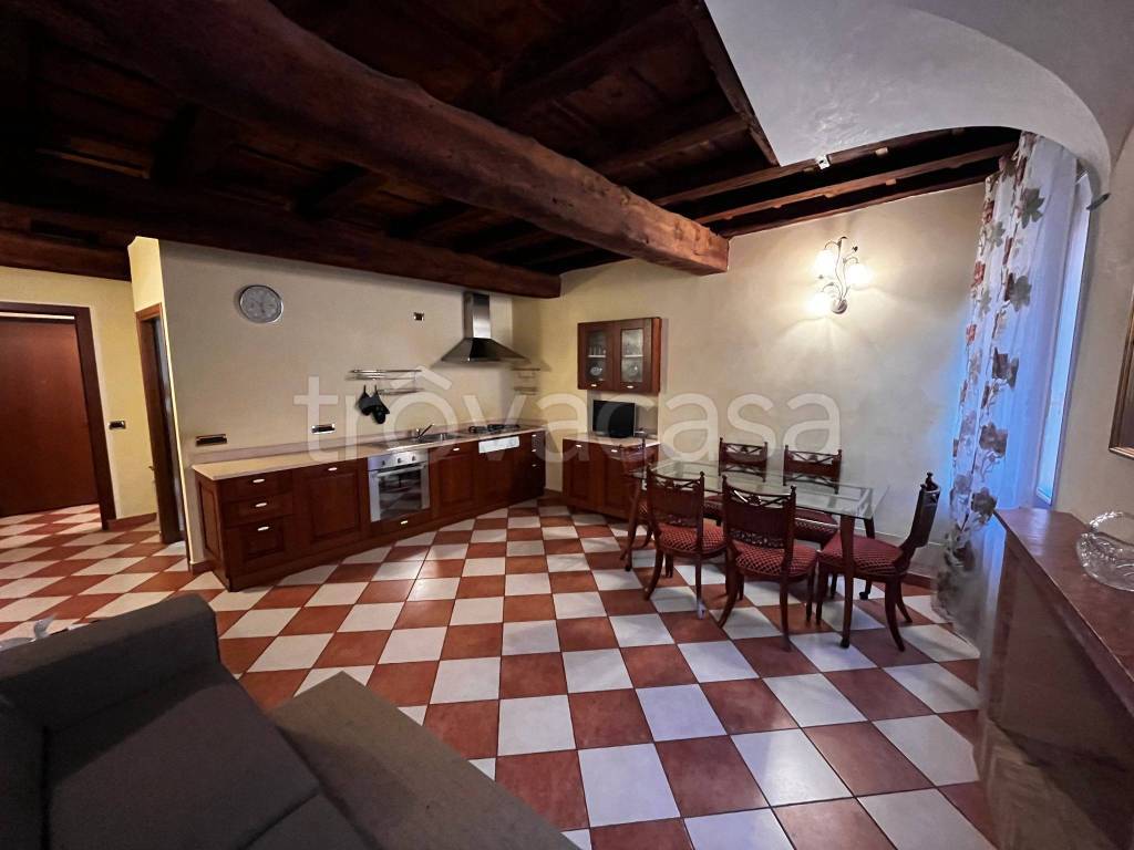 appartamento in vendita a Ferrara in zona Centro Storico