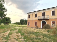 casa indipendente in vendita a Ferrara