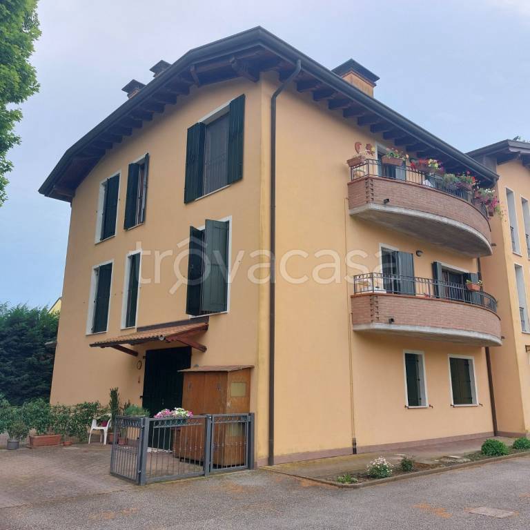 appartamento in vendita a Ferrara in zona Baura