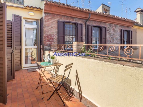 appartamento in vendita a Ferrara in zona Centro Storico