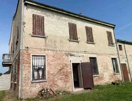 appartamento in vendita a Ferrara in zona Quartesana