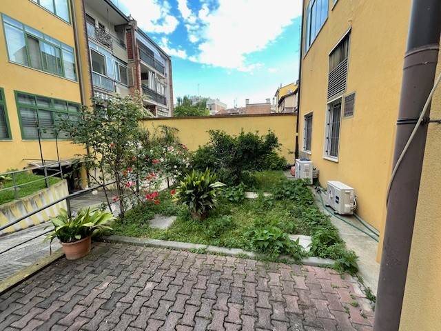 appartamento in vendita a Ferrara in zona Centro Storico