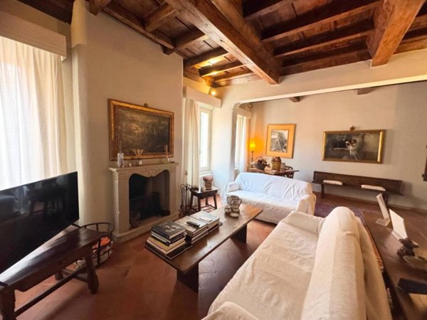 casa indipendente in vendita a Ferrara in zona Centro Storico