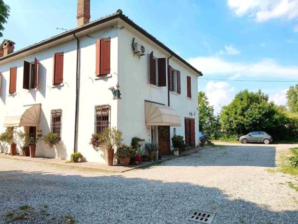casa indipendente in vendita a Ferrara in zona Porotto / Cassana