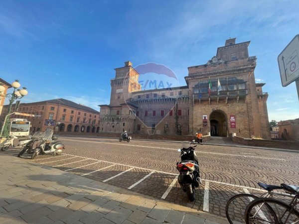 appartamento in vendita a Ferrara in zona Centro Storico
