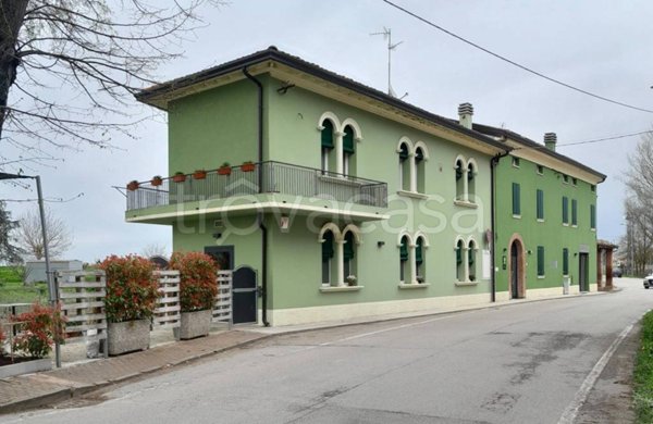 casa indipendente in vendita a Ferrara in zona Marrara