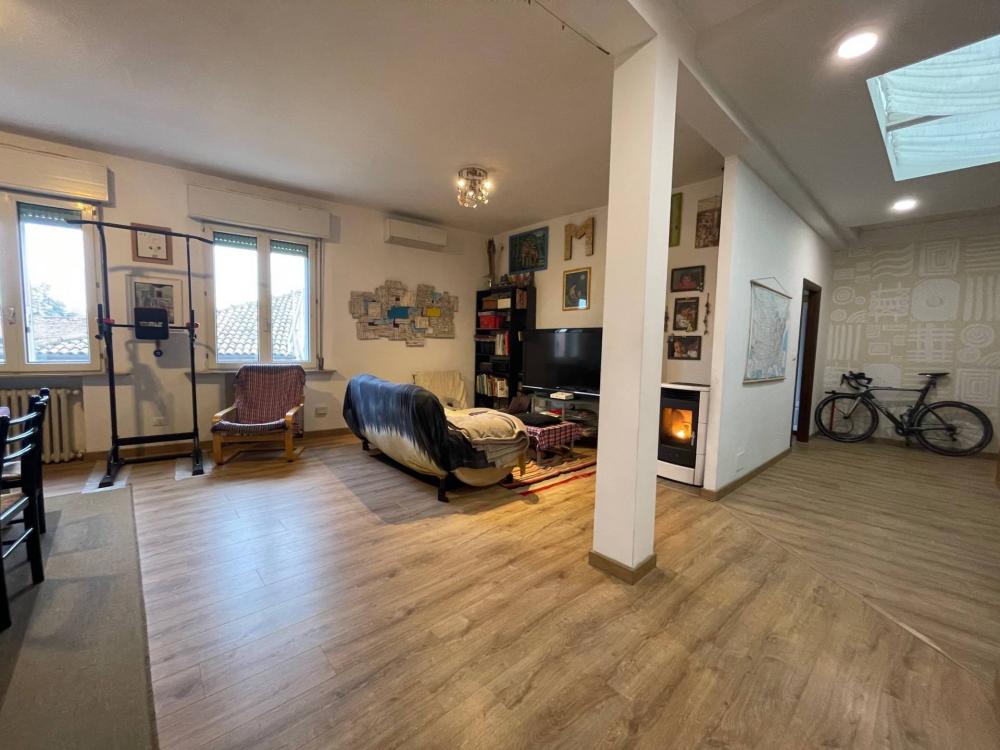 casa indipendente in vendita a Ferrara in zona Centro Storico