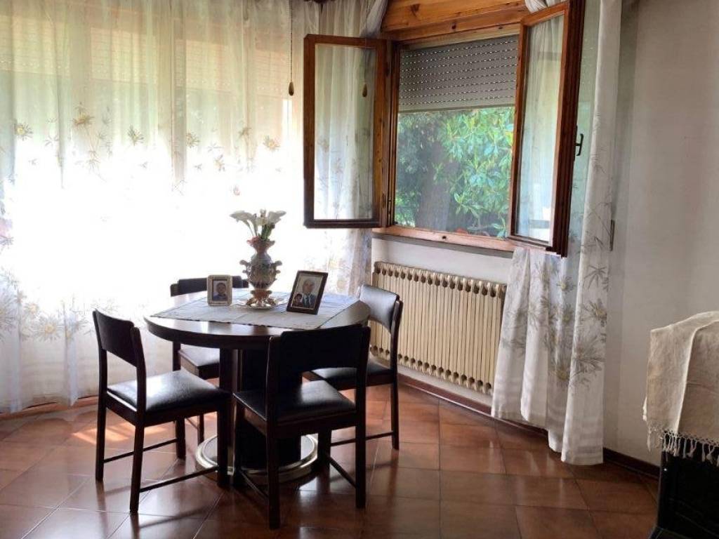 casa indipendente in vendita a Ferrara in zona Correggio