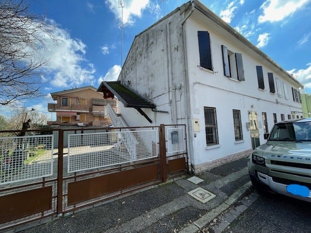 casa indipendente in vendita a Ferrara