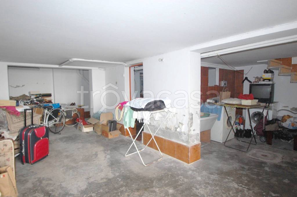 casa indipendente in vendita a Ferrara in zona Centro Storico