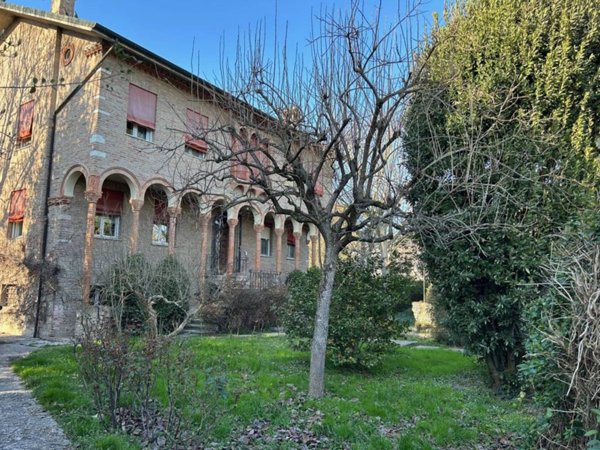 casa indipendente in vendita a Ferrara in zona Villanova