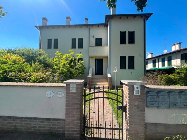 appartamento in vendita a Ferrara in zona Malborghetto di Boara