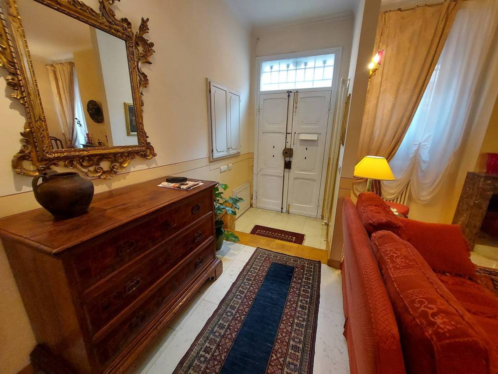 casa indipendente in vendita a Ferrara in zona Centro Storico