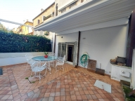 casa indipendente in vendita a Ferrara in zona Centro Storico