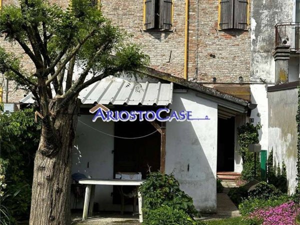 casa indipendente in vendita a Ferrara in zona San Martino