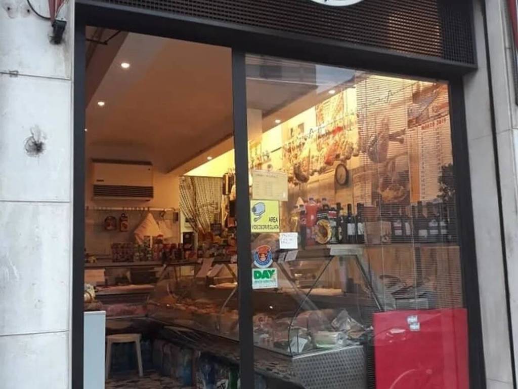 negozio in vendita a Ferrara