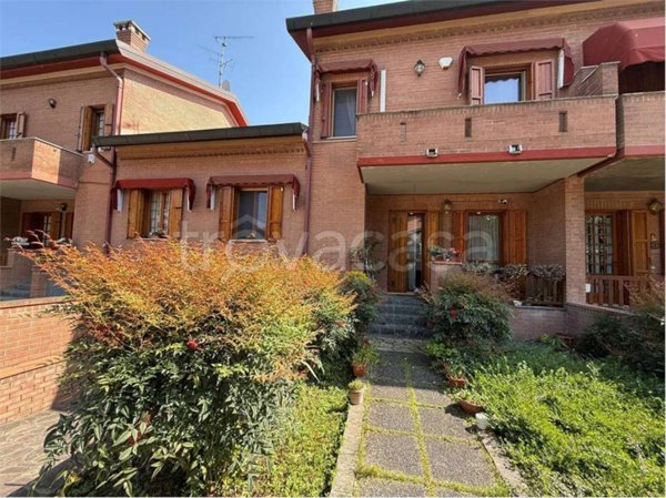 casa indipendente in vendita a Ferrara
