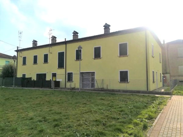 casa indipendente in vendita a Ferrara in zona San Martino
