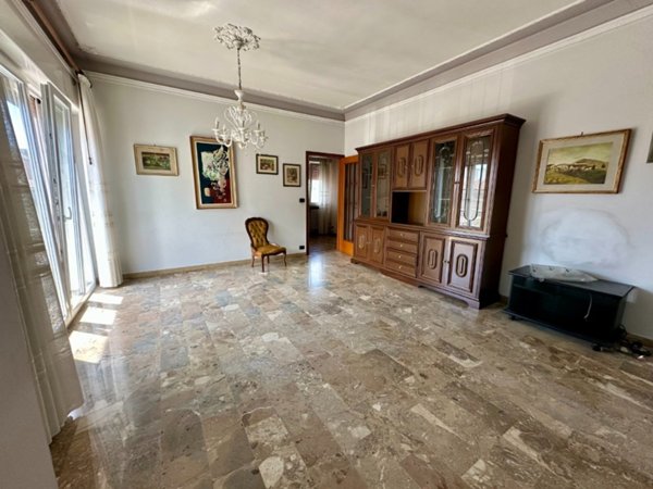 casa indipendente in vendita a Ferrara in zona Centro Storico