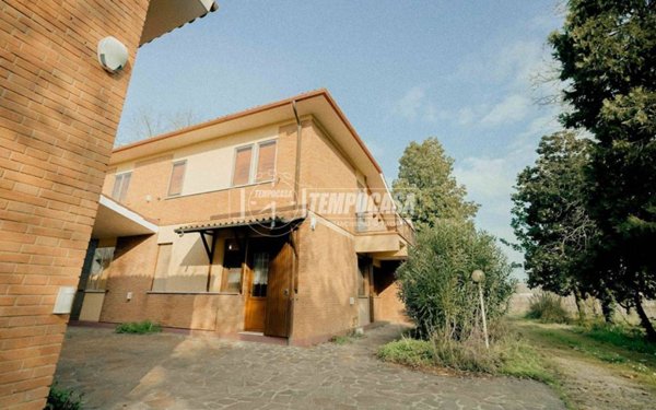 appartamento in vendita a Ferrara in zona Centro Storico