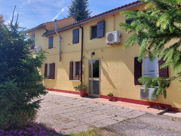 casa indipendente in vendita a Ferrara in zona San Martino