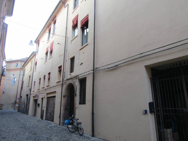 appartamento in vendita a Ferrara in zona Centro Storico