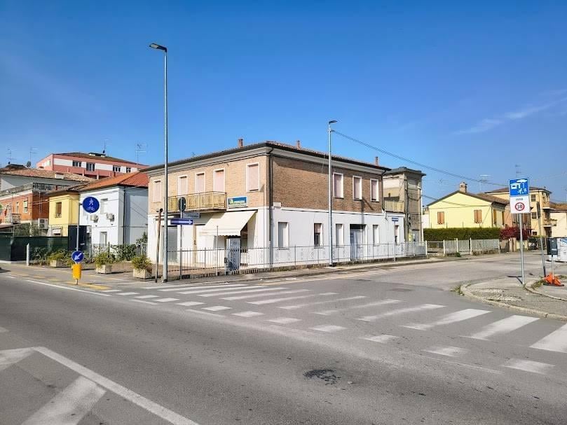 appartamento in vendita a Ferrara in zona Centro Storico