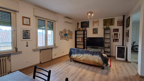 casa indipendente in vendita a Ferrara in zona Centro Storico