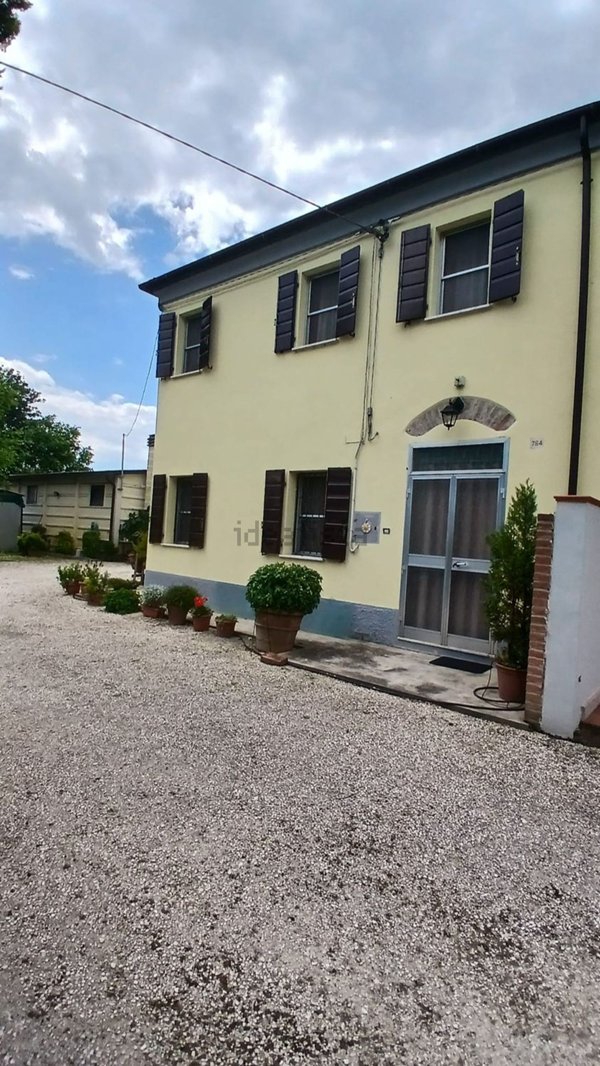 casa indipendente in vendita a Ferrara