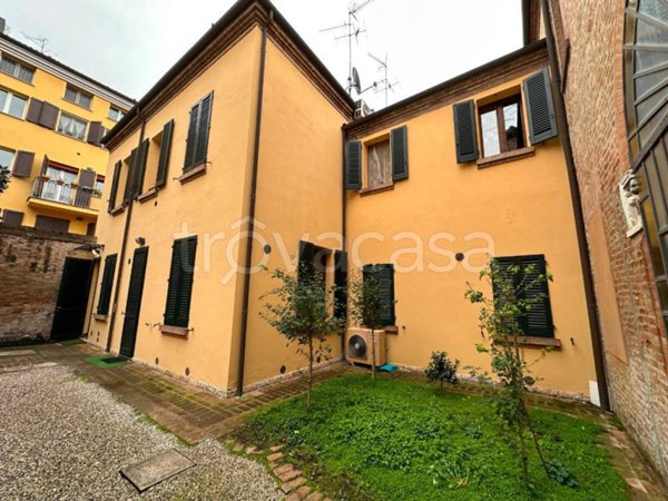 appartamento in vendita a Ferrara in zona Centro Storico