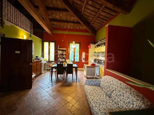 appartamento in vendita a Ferrara in zona Centro Storico