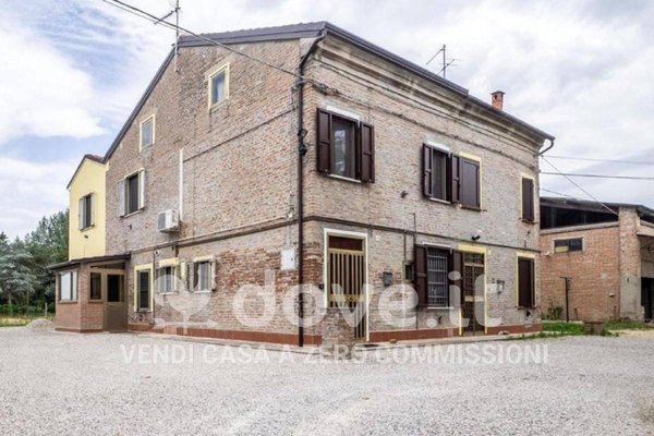 casa indipendente in vendita a Ferrara in zona San Martino