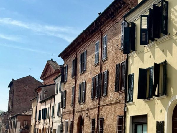 appartamento in vendita a Ferrara in zona Centro Storico
