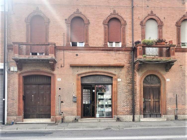 negozio in vendita a Ferrara