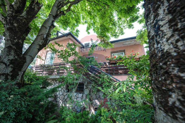 casa indipendente in vendita a Ferrara in zona Doro