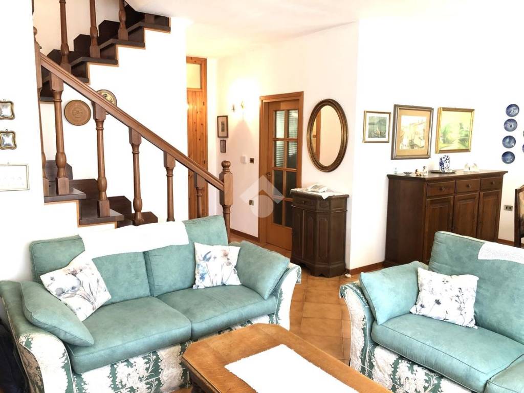 casa indipendente in vendita a Ferrara in zona Porotto / Cassana