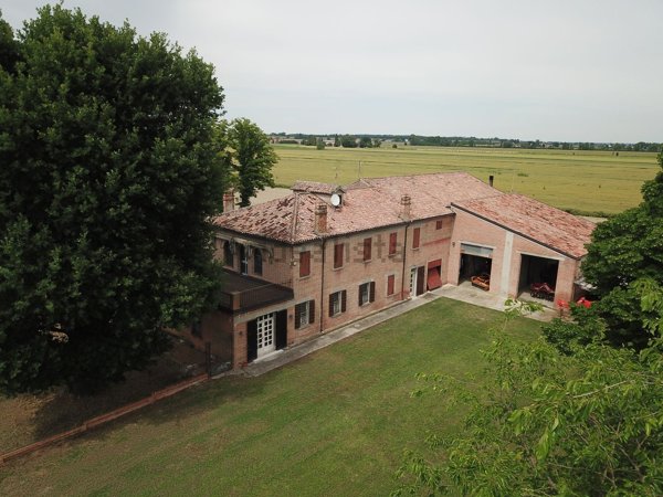 villa in vendita a Ferrara