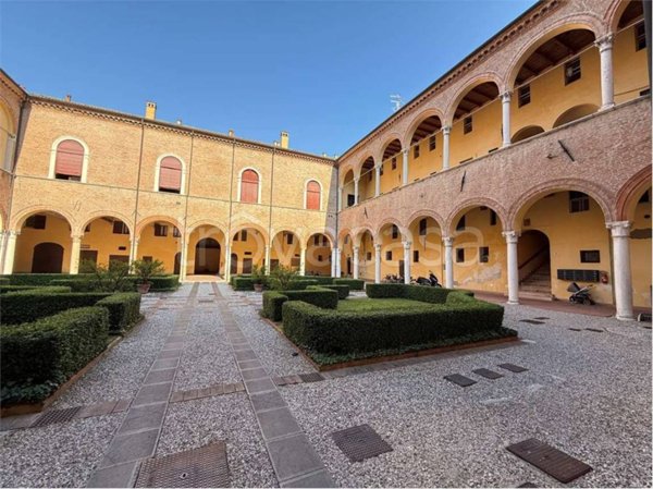 appartamento in vendita a Ferrara in zona Centro Storico