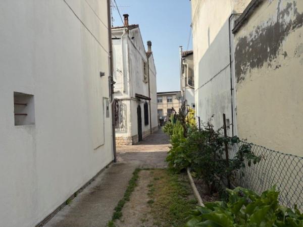 casa indipendente in vendita a Ferrara in zona Aguscello