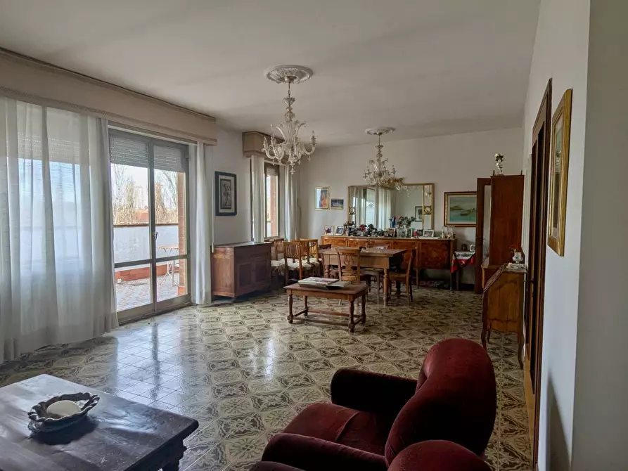 appartamento in vendita a Ferrara in zona Quartiere Giardino / Acquedotto
