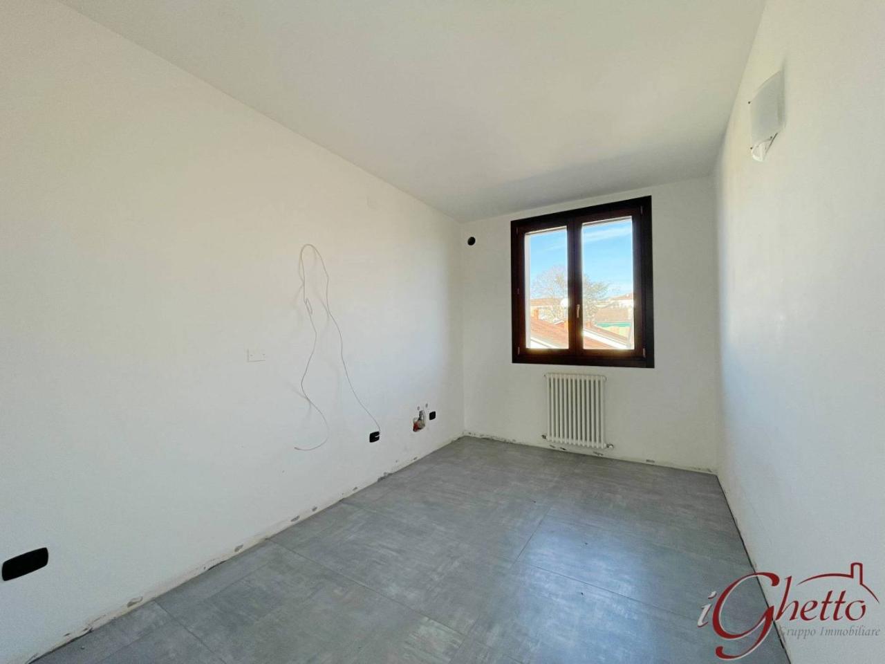 appartamento in vendita a Ferrara in zona Centro Storico