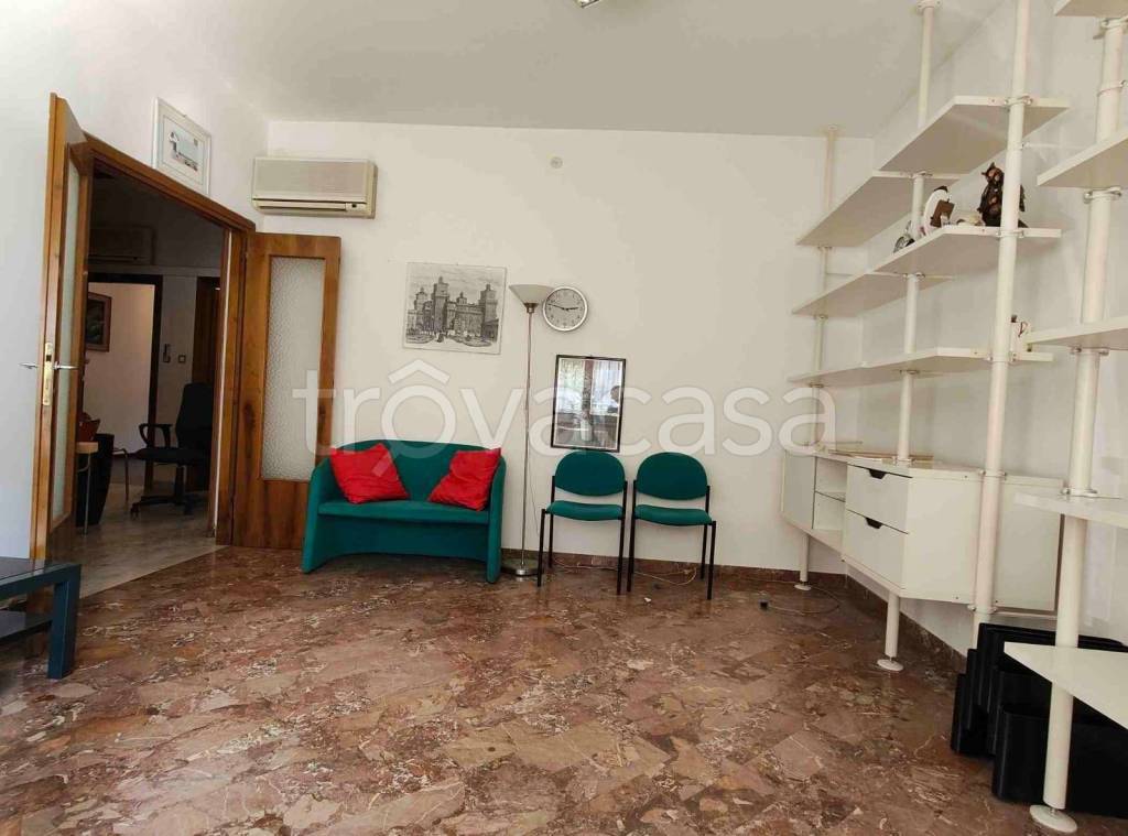 appartamento in vendita a Ferrara in zona Centro Storico