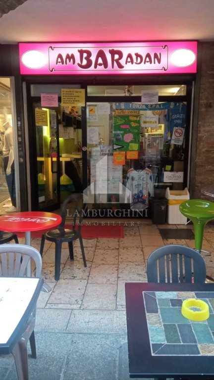 negozio in vendita a Ferrara in zona Centro Storico