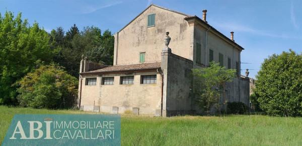 casa indipendente in vendita a Ferrara in zona Contrapò