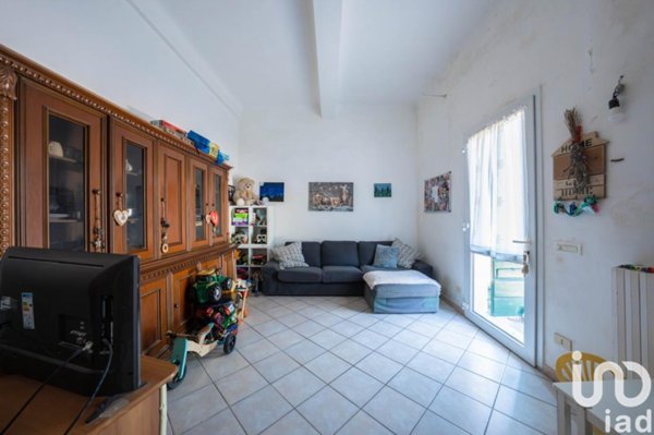 casa indipendente in vendita a Ferrara in zona Baura