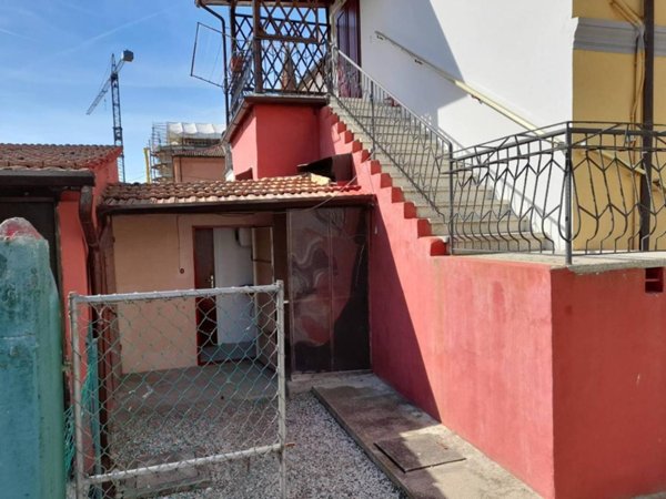 appartamento in vendita a Ferrara in zona Denore