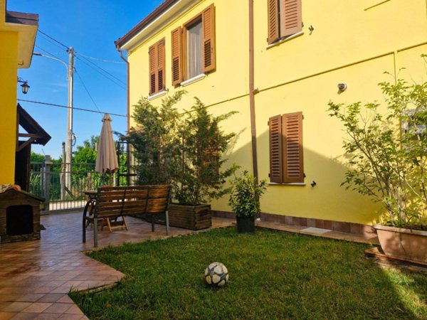 casa indipendente in vendita a Ferrara in zona San Martino