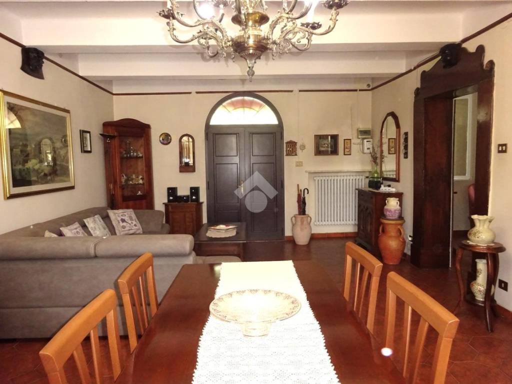 casa indipendente in vendita a Ferrara in zona Viconovo