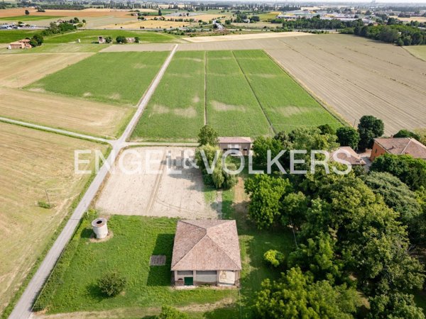 casa indipendente in vendita a Ferrara in zona Chiesuol del Fosso