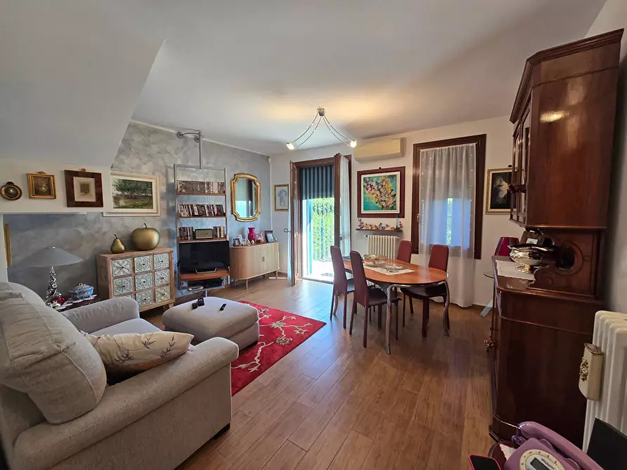 casa indipendente in vendita a Ferrara in zona Centro Storico